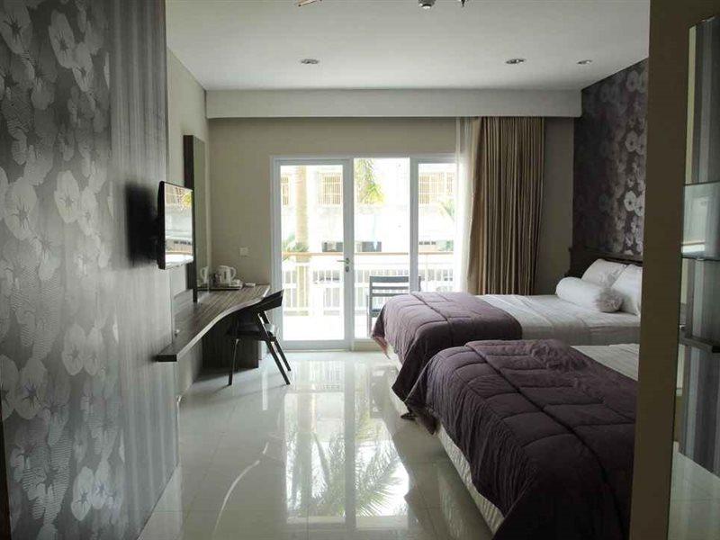 Aquarium Hotel Pangandaran Buitenkant foto